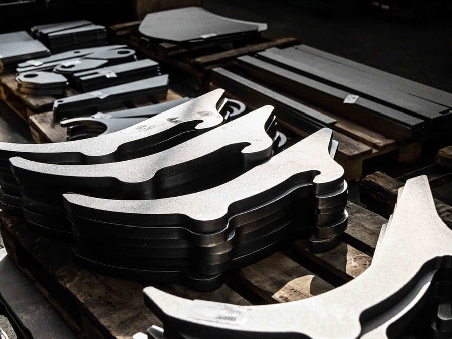 Plasma-cut steel profiles produced at Kapos Atlas