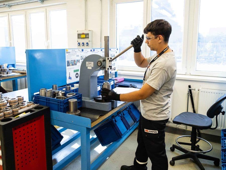 Precision measurement at the Kapos Atlas inspection station